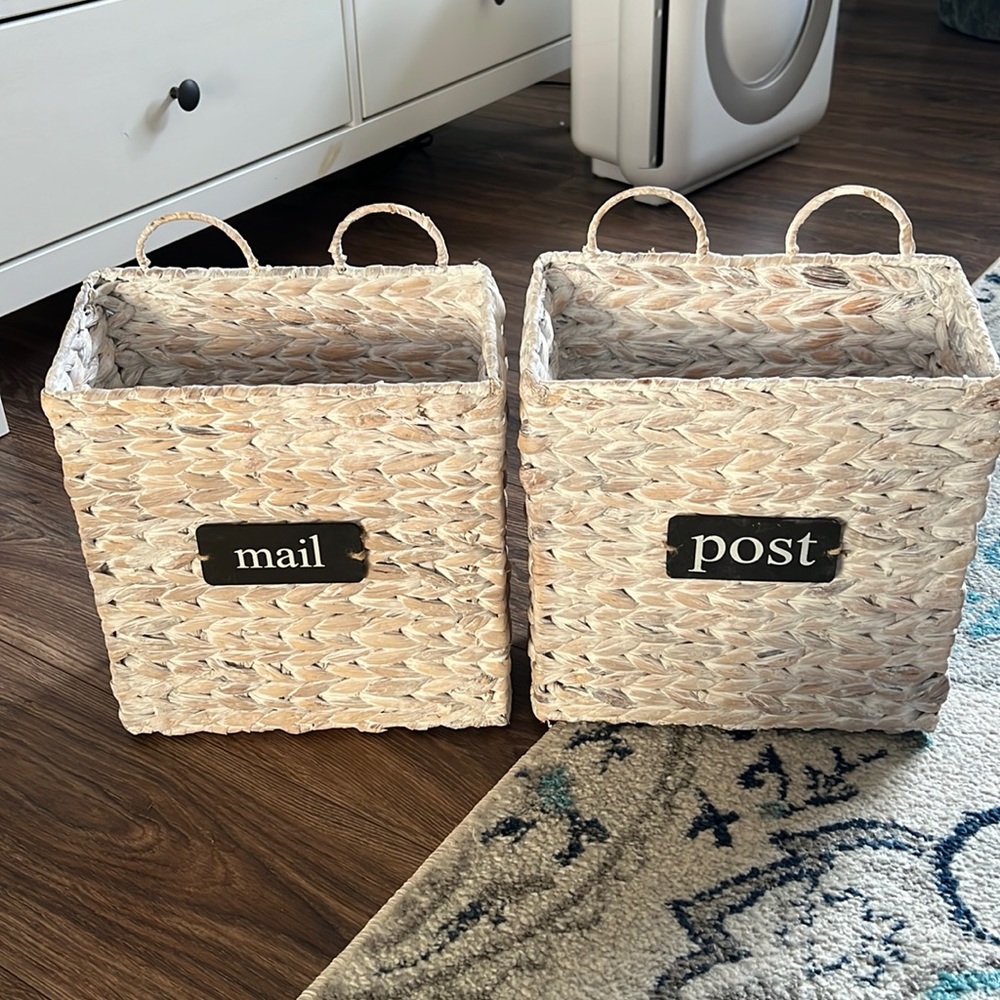Decorative containers